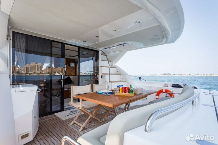 Моторная яхта Sunseeker Manhattan 65 (015)