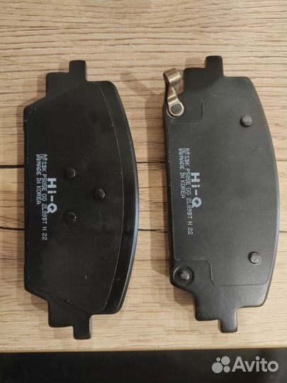Тормозные колодки передние на hyundai Santa Fe 4