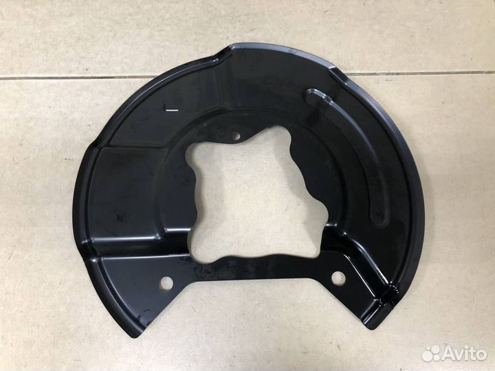 Пыльник тормозного диска Mitsubishi Pajero/Montero Sport KS 2015