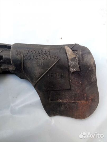 BMW 8 G15 F92 уплотнитель стойки двери левый