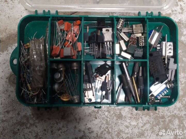 Понижающие трансформаторы разные, радиодетали