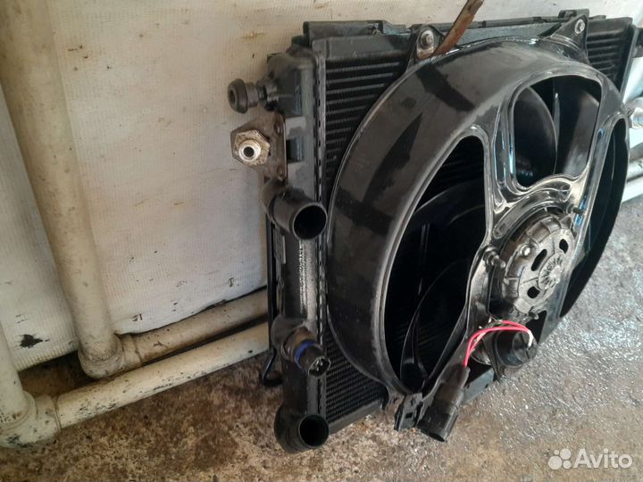Радиаторы в зборе с винтилятором на рено 19