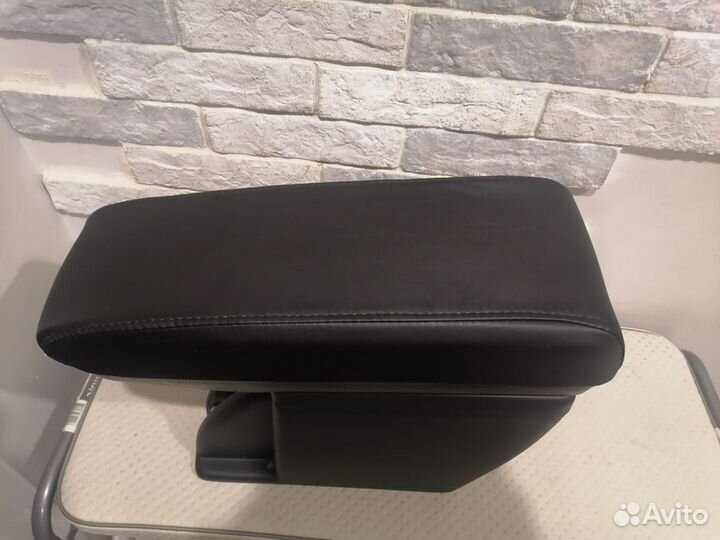 Подлокотник granta FL