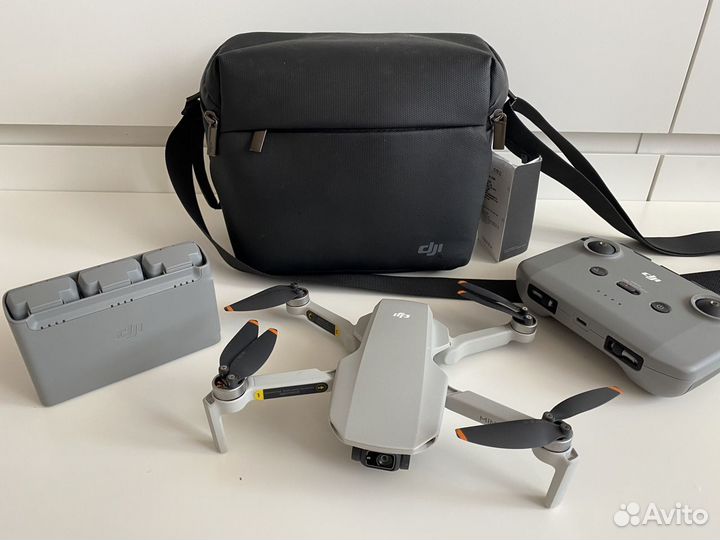 Квадрокоптер DJI Mavic Mini 2 Fly More Combo