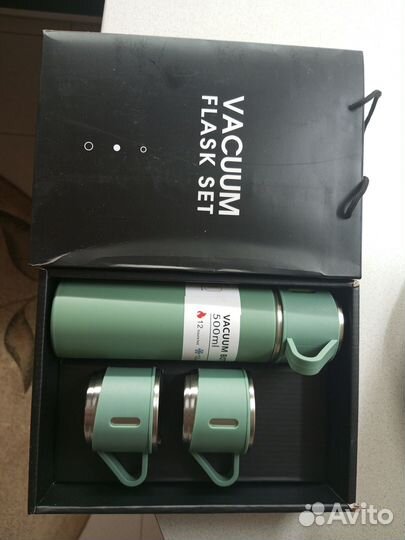 Подарочный набор термос с кружками