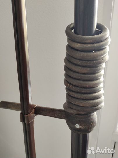 Карниз настенный, б/у, в нормальном состоянии