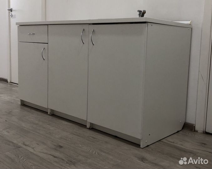 Раковина с тумбой