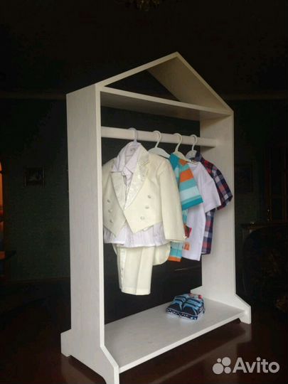 Вешалка детская