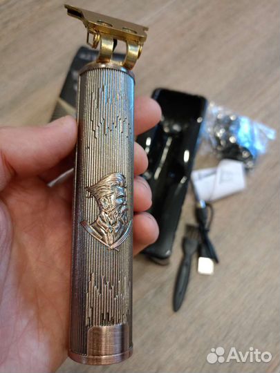 Триммер для бороды и усов новый