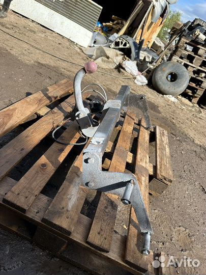 Фаркоп на Renault Duster