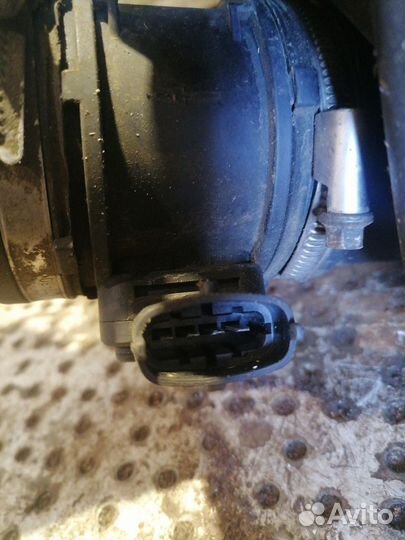 Корпус воздушного фильтра Opel Astra