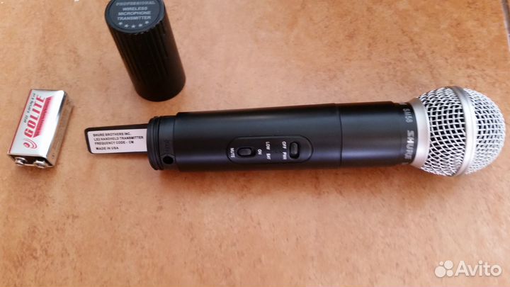 Микрофон беспроводной профессиональный