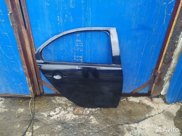 Дверь задняя правая Mitsubishi Lancer 10 1.5 4A91