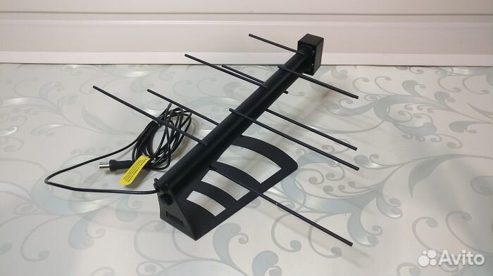 Антенна комнатная активная, 17db, каб