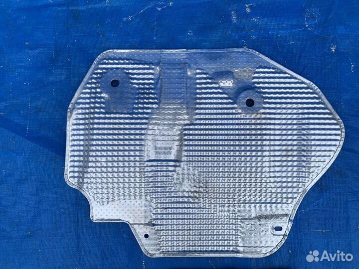 Экран тепловой двигателя Audi Q7 4L 2005-2009