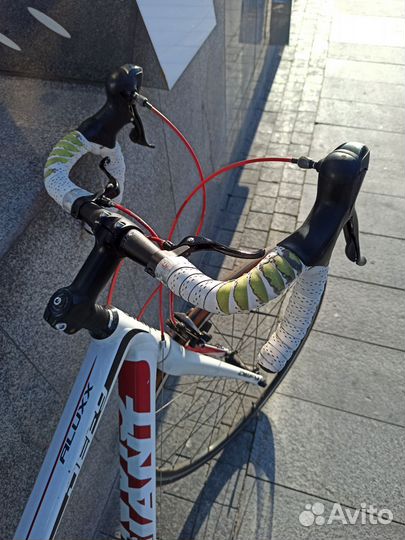 Шоссейный велосипед Giant Defy