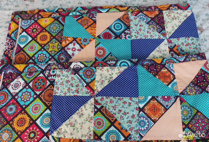 Лоскутное одеяло ручной работы. Пэчворк