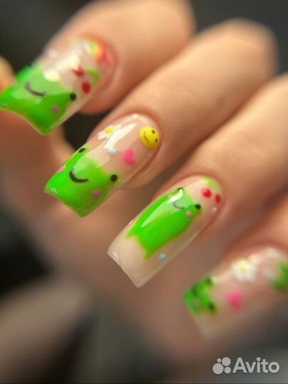 Маникюри педикюр