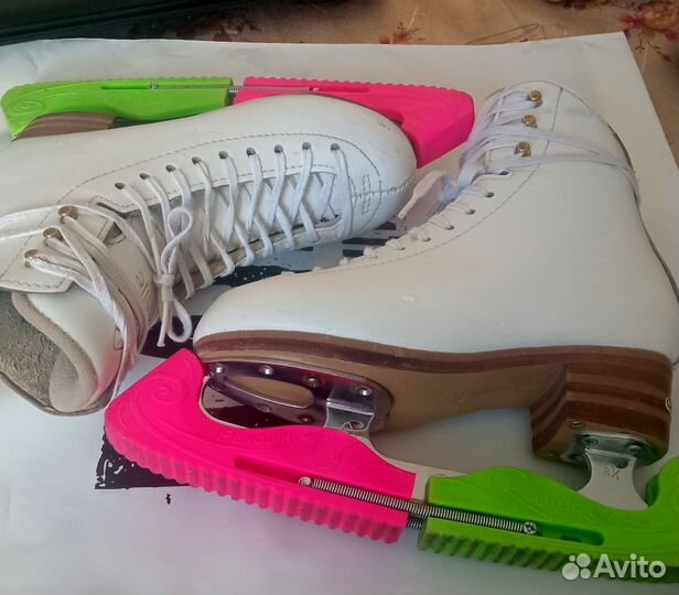 Фигурные коньки jackson elle