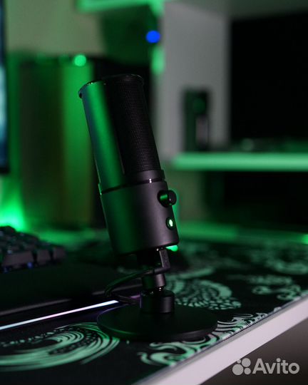 Микрофон Razer Seiren X