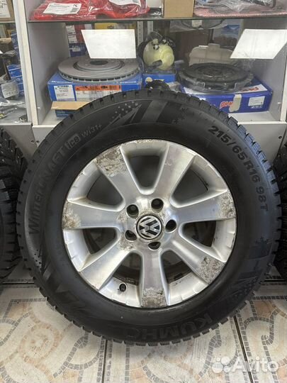 Комплект шин зимних с дисками 215/65 r16