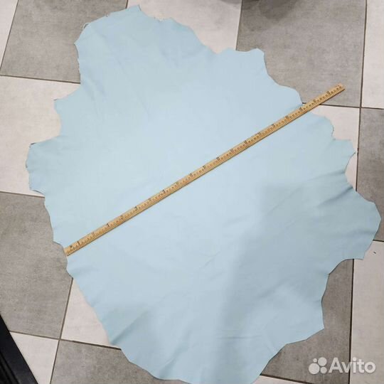 Целая шкура натуральной тонкой кожи 10.1 кв.фут