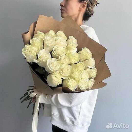 Букет из белых роз с доставкой в Кемерово