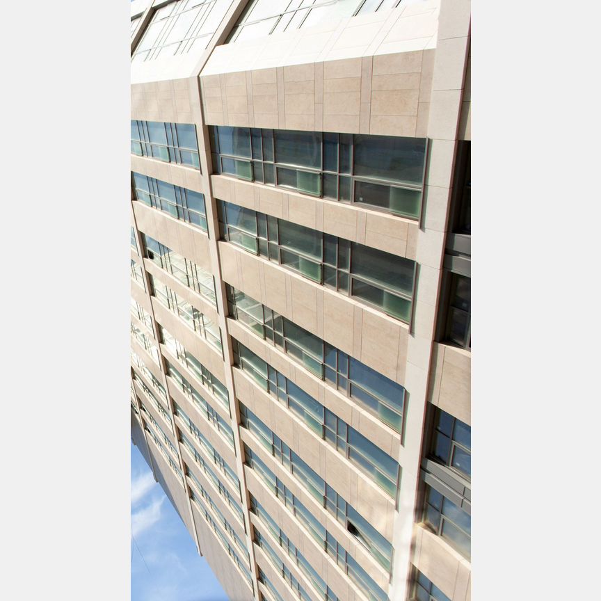 1-к. квартира, 57 м², 19/23 эт.