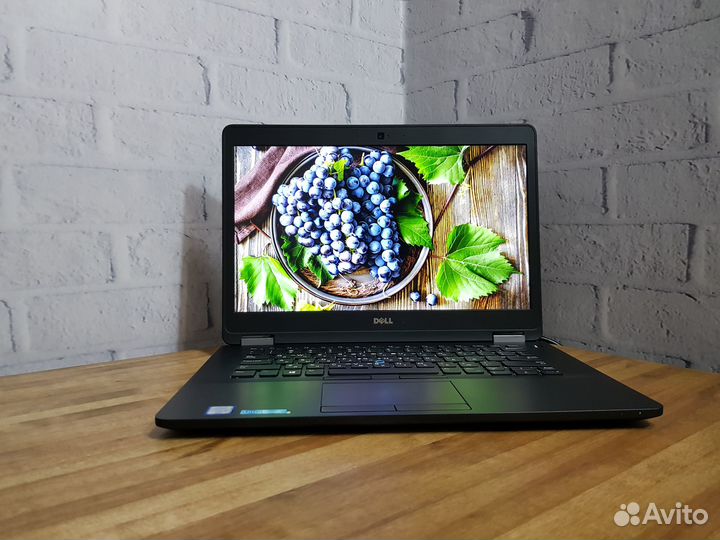 Ноутбук Dell Core i5 3.0Ghz/8Gb DDR4/SSD 250Gb