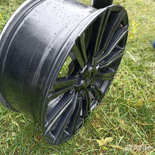 Диски r 22 на Прадо