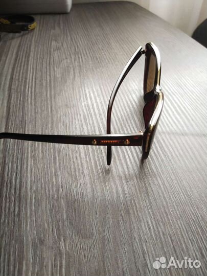 Солнцезащитные очки женские