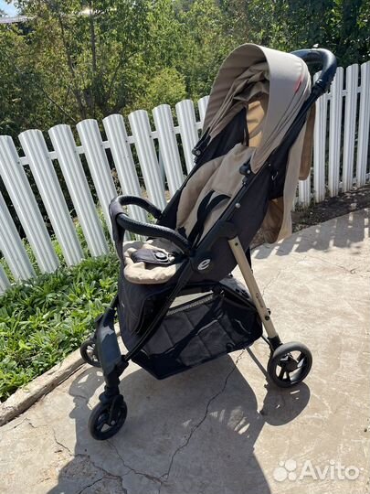 Детская прогулочная легкая коляска