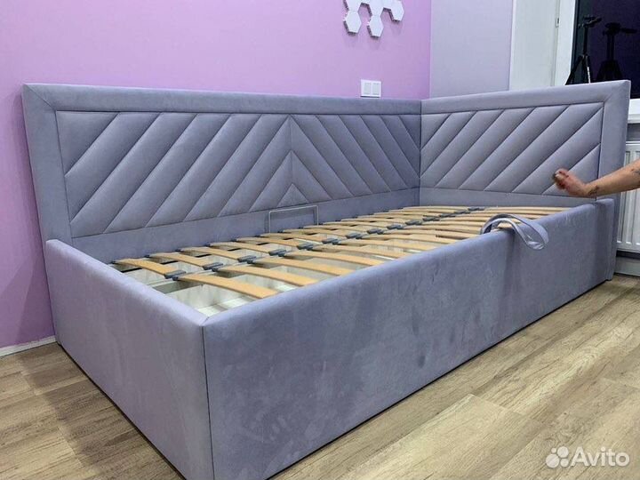 Кровать детская угловая с подъемным механизмом