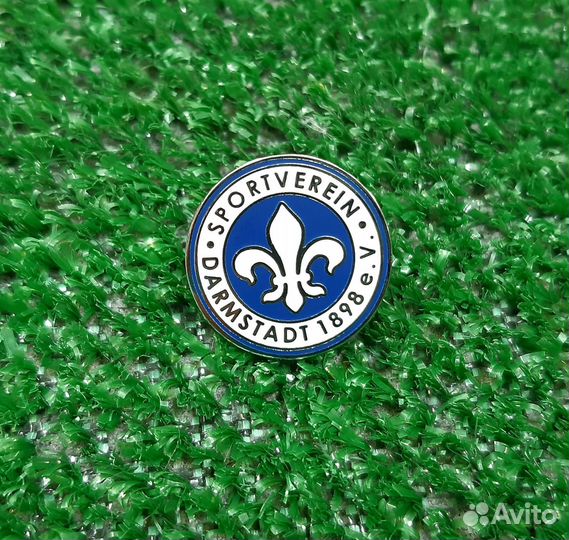 Значки футбольных клубов Германии