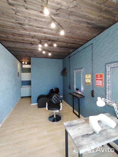 Аренда парикмахерское кресло / маникюрный стол