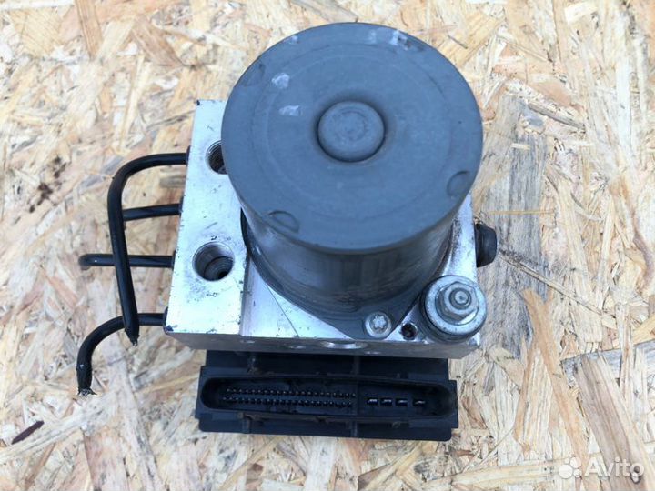 Блок abs Honda Ridgeline J35A9 2006