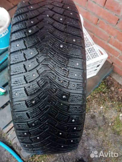 Michelin X-Ice North 225/65 R17