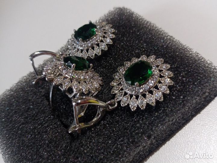 Серебряный комплект(кольцо,серьги, браслет)