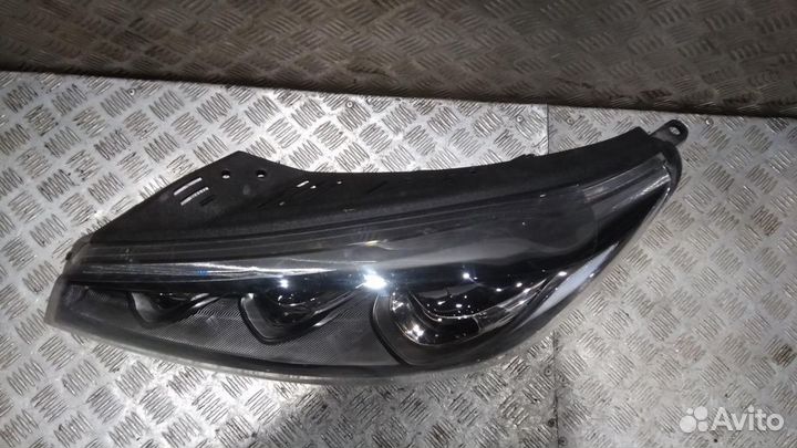 Фара Kia Sorento/Sorento Prime