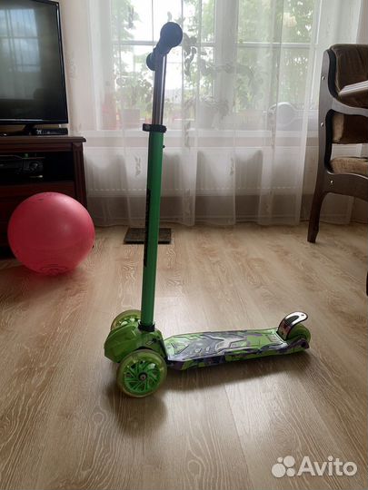 Самокат детский трехколесный
