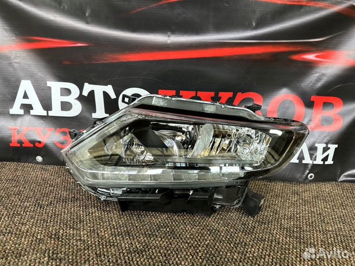 Фара левая Nissan X-Trail 32 2014