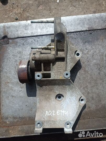 Кронштейн гура Chevrolet Lacetti