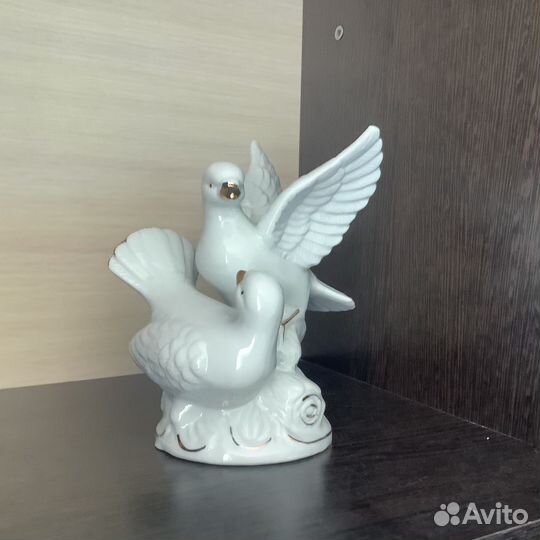 Статуэтка Голуби