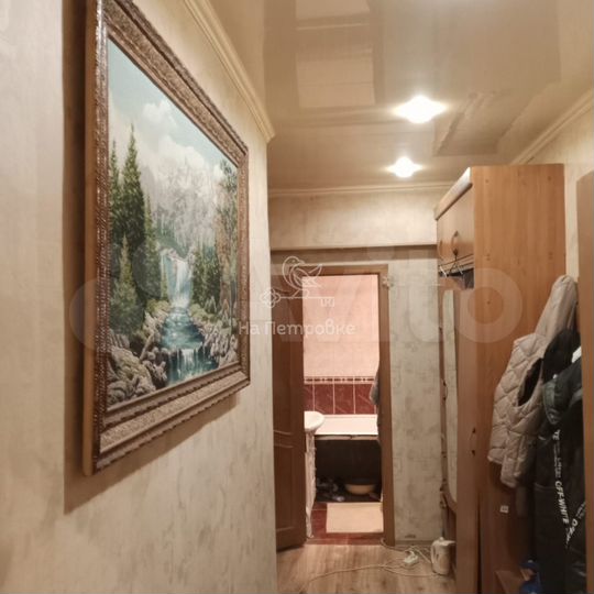 2-к. квартира, 48 м², 1/9 эт.