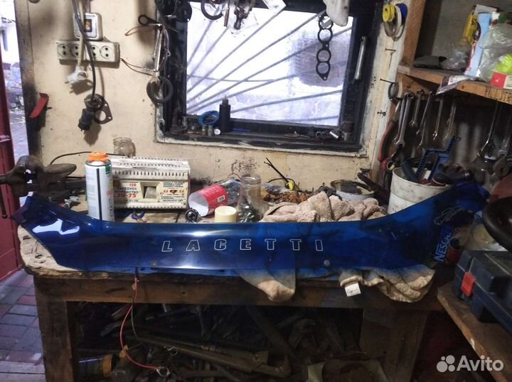 Продам мухобойку Шевроле Лачетти хч бек