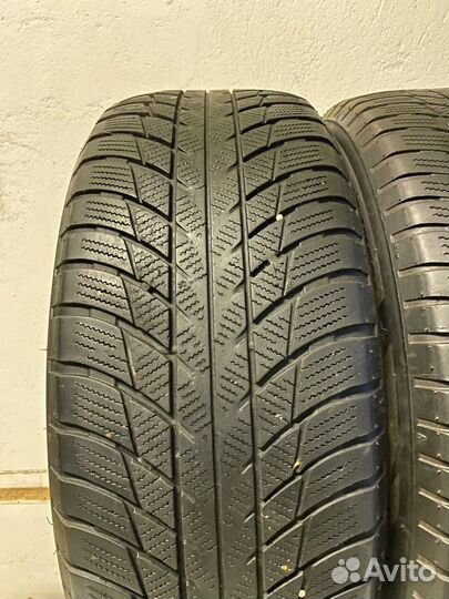 Bridgestone Blizzak LM-001 225/55 R17 97H