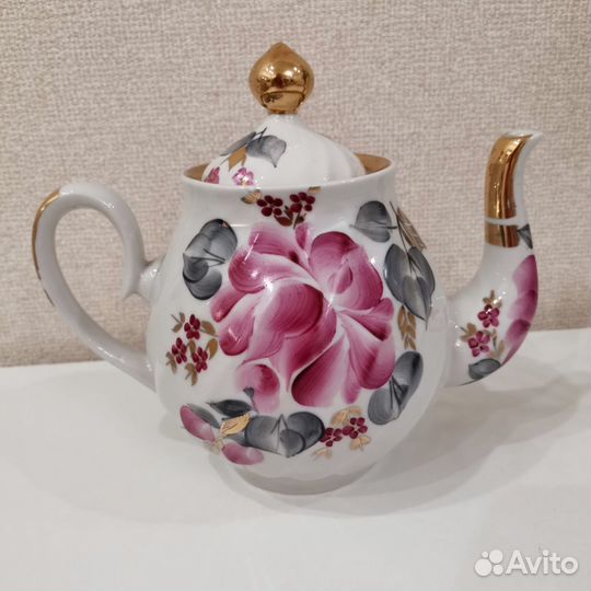 Фарфоровый чайник советский Сысертский