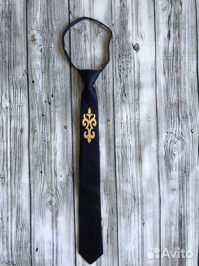 Галстуки и бабочки с национальным орнаментом