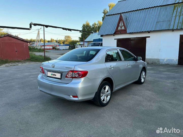Toyota Corolla, 2011