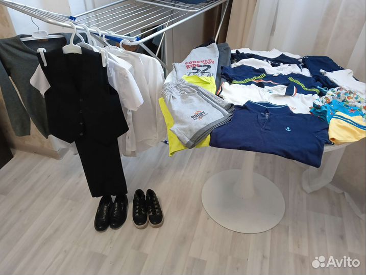 Большой пакет одежды для мальчика 128-134